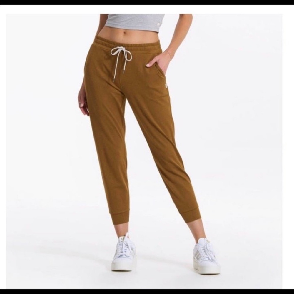 Vuori Performance Joggers women’s